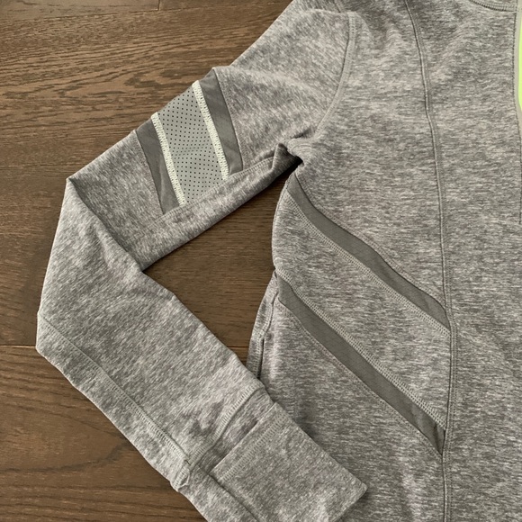 **SOLD** Lululemon Ivivva 1/2 zip mock neck long sleeve size 10 - Picture 3 of 6